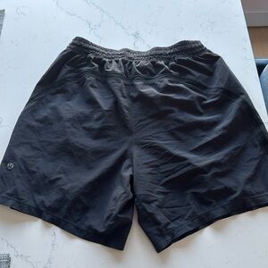 Men’s lululemonn black shorts